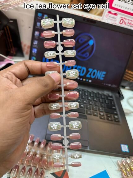 Ice tea flower cat eye nail