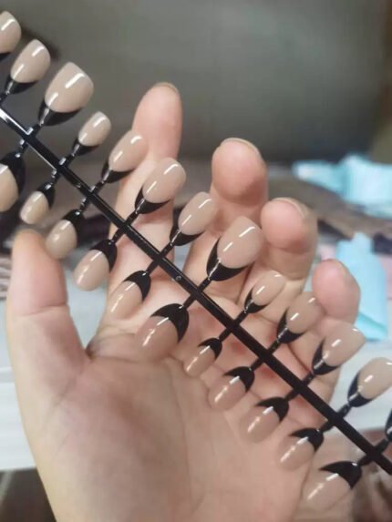 French Black Almond nail
